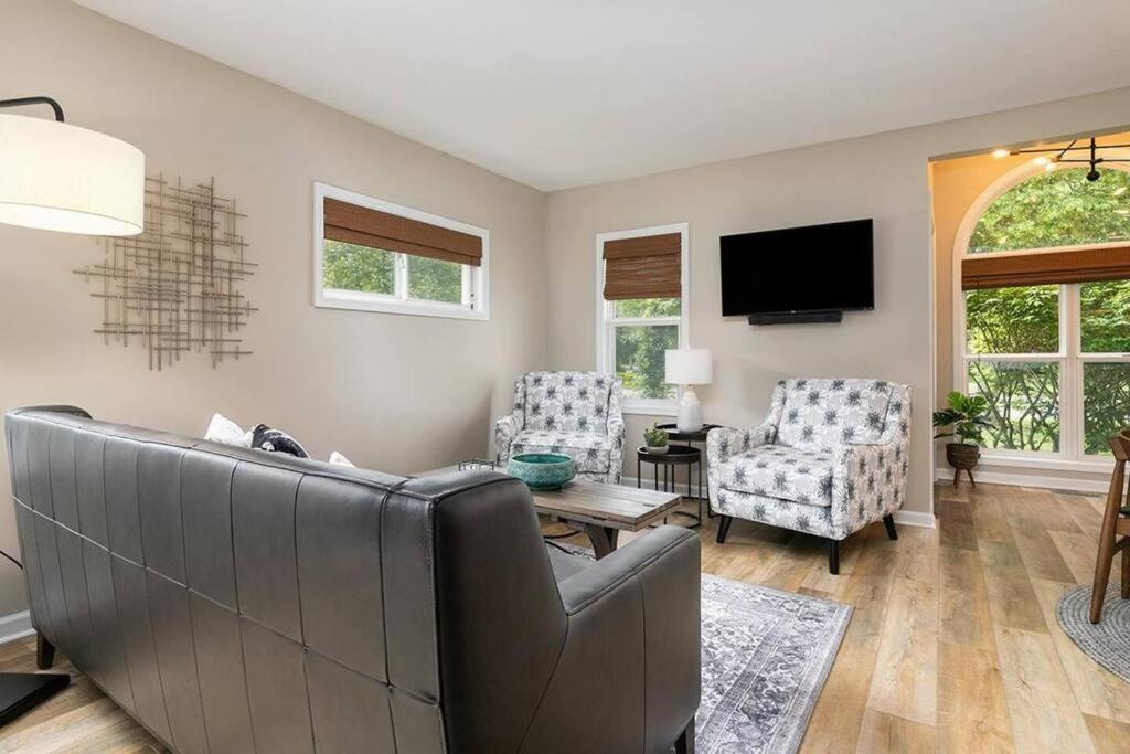 2Min Walk Downtown-Pet Friendly-Offstreet Parking Villa Saugatuck Exterior photo